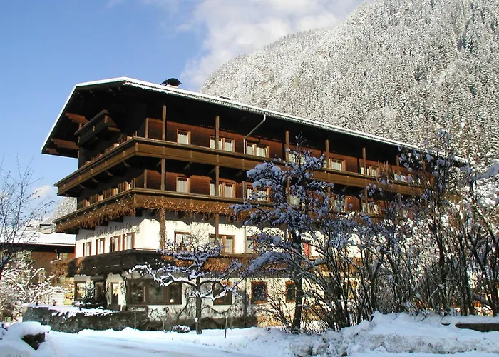 Hotel-Pension Strolz Mayrhofen photo
